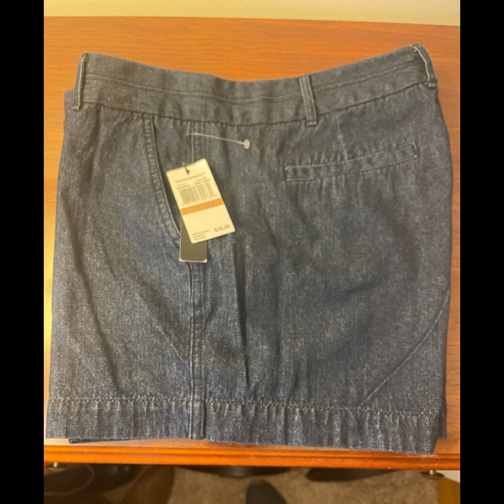 Ladies Counterparts Size 12 Dark Washed Denim Shorts. NWTs. Nice & Clean.